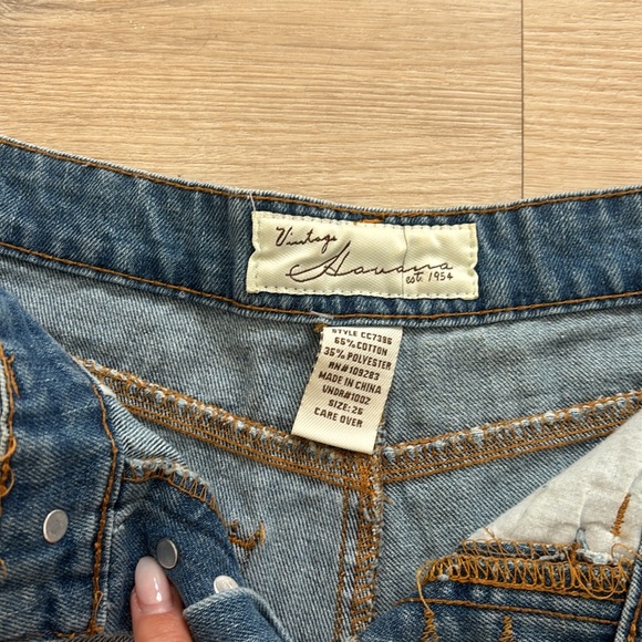 Vintage Havana Jean Shorts - Picture 2 of 4